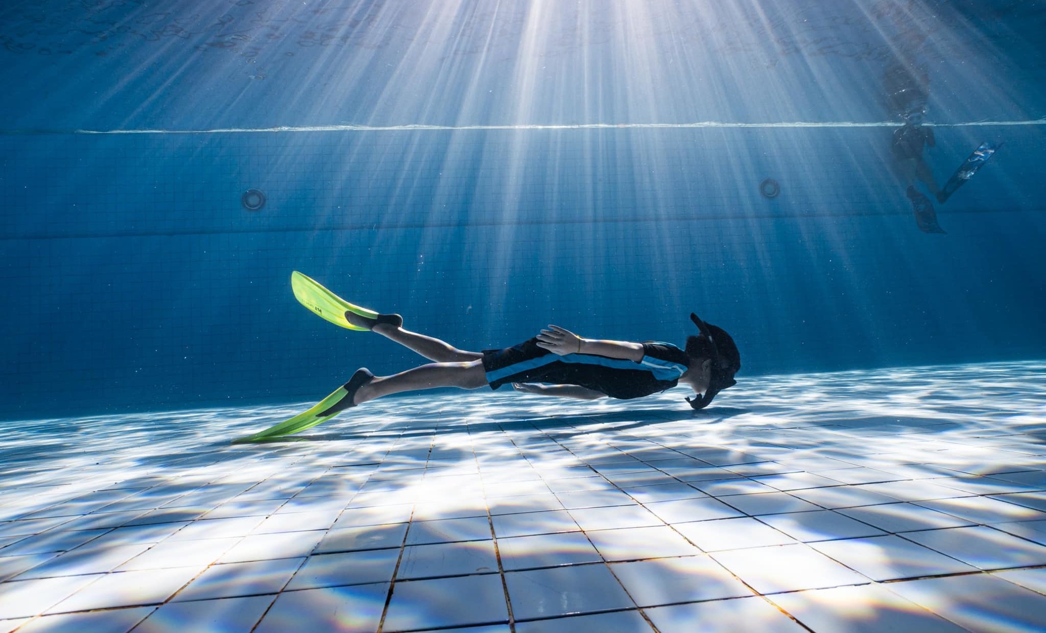 ฟรีไดฟ์ในสระ