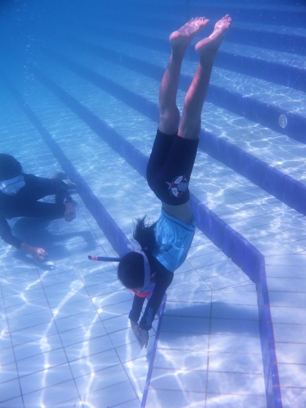 เด็กหัดมุดน้ำ duck dive