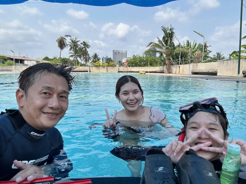 เรียนฟรีไดฟ์ คอร์ส Basic Freediver คุณพรีม คุณออม